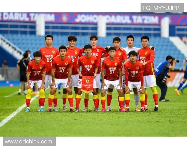 中国足球球星工资揭秘：高薪背后的市场价值与发展前景分析