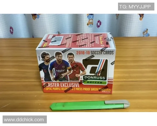 帕尼尼限量版足球球星卡一盒珍藏版揭开全球热爱者的收藏新篇章